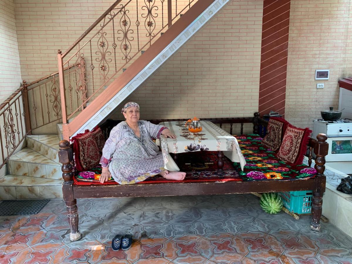 Muharram Homestay In The Neighborhood Of The Registan Square, 家族 ゲストハウス Samarkanda Zewnętrze zdjęcie