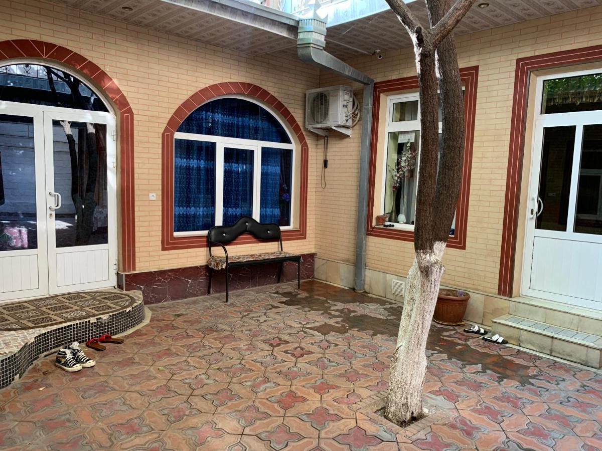 Muharram Homestay In The Neighborhood Of The Registan Square, 家族 ゲストハウス Samarkanda Zewnętrze zdjęcie