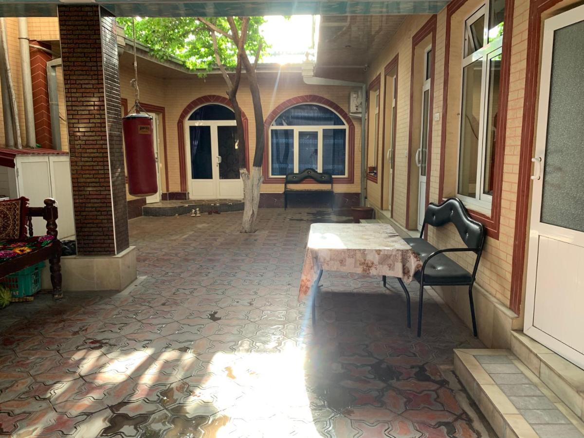 Muharram Homestay In The Neighborhood Of The Registan Square, 家族 ゲストハウス Samarkanda Zewnętrze zdjęcie