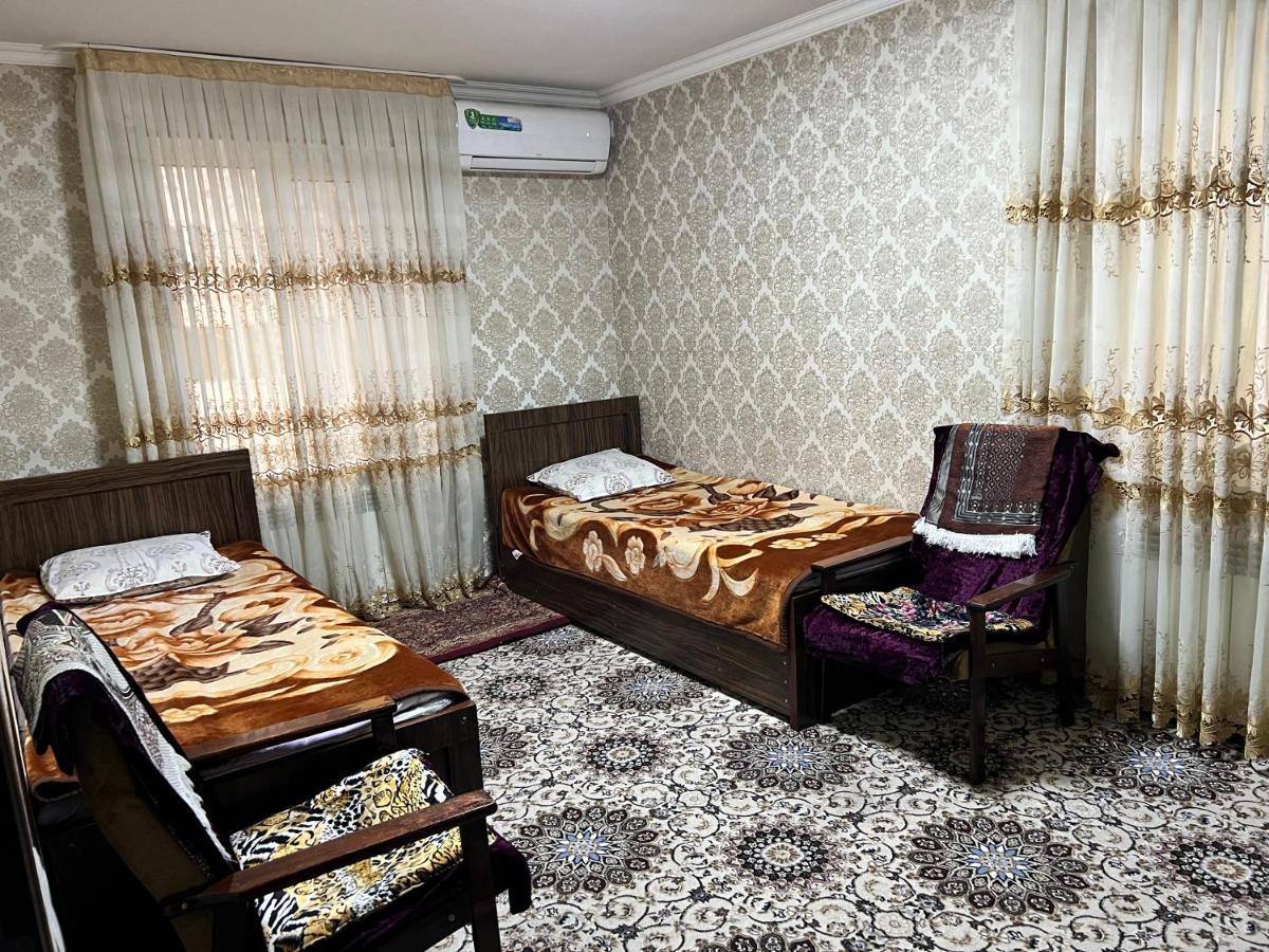 Muharram Homestay In The Neighborhood Of The Registan Square, 家族 ゲストハウス Samarkanda Zewnętrze zdjęcie